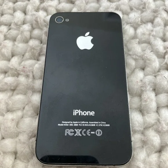 Apple iPhone 4 A1332 Black Untested For Parts - Picture 2 of 6